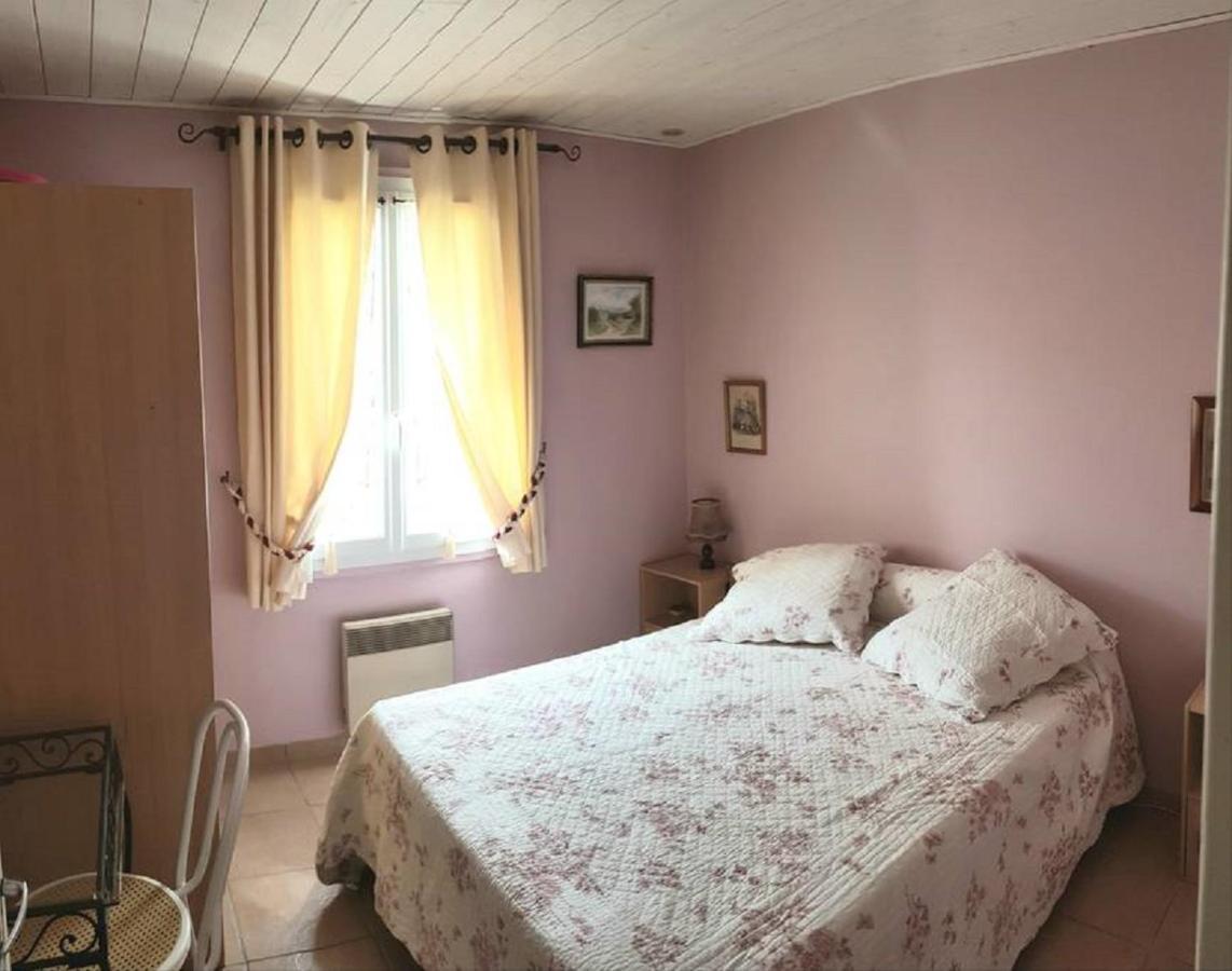 Maison Des Lys Жонзак Екстериор снимка