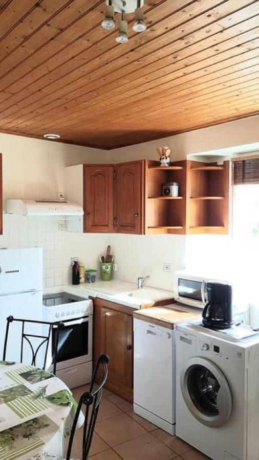 Maison Des Lys Жонзак Екстериор снимка